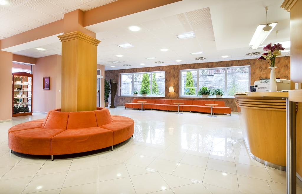 Hotel Akademie Chocerady Ngoại thất bức ảnh