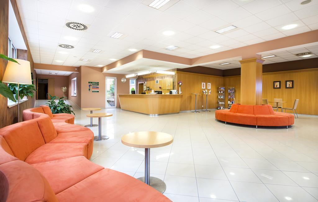 Hotel Akademie Chocerady Ngoại thất bức ảnh