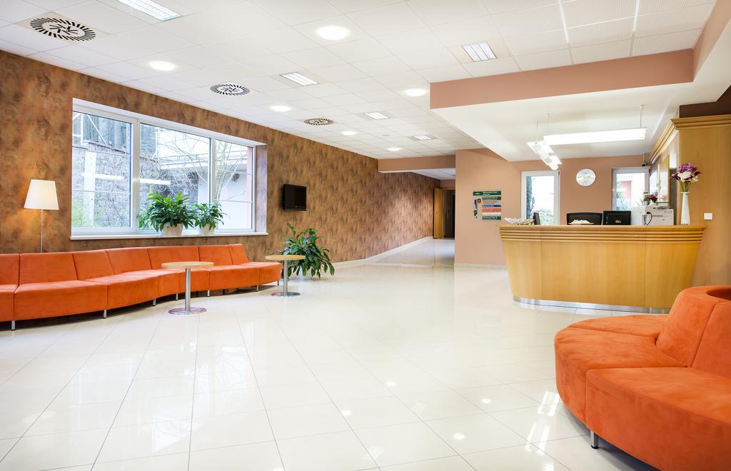 Hotel Akademie Chocerady Ngoại thất bức ảnh