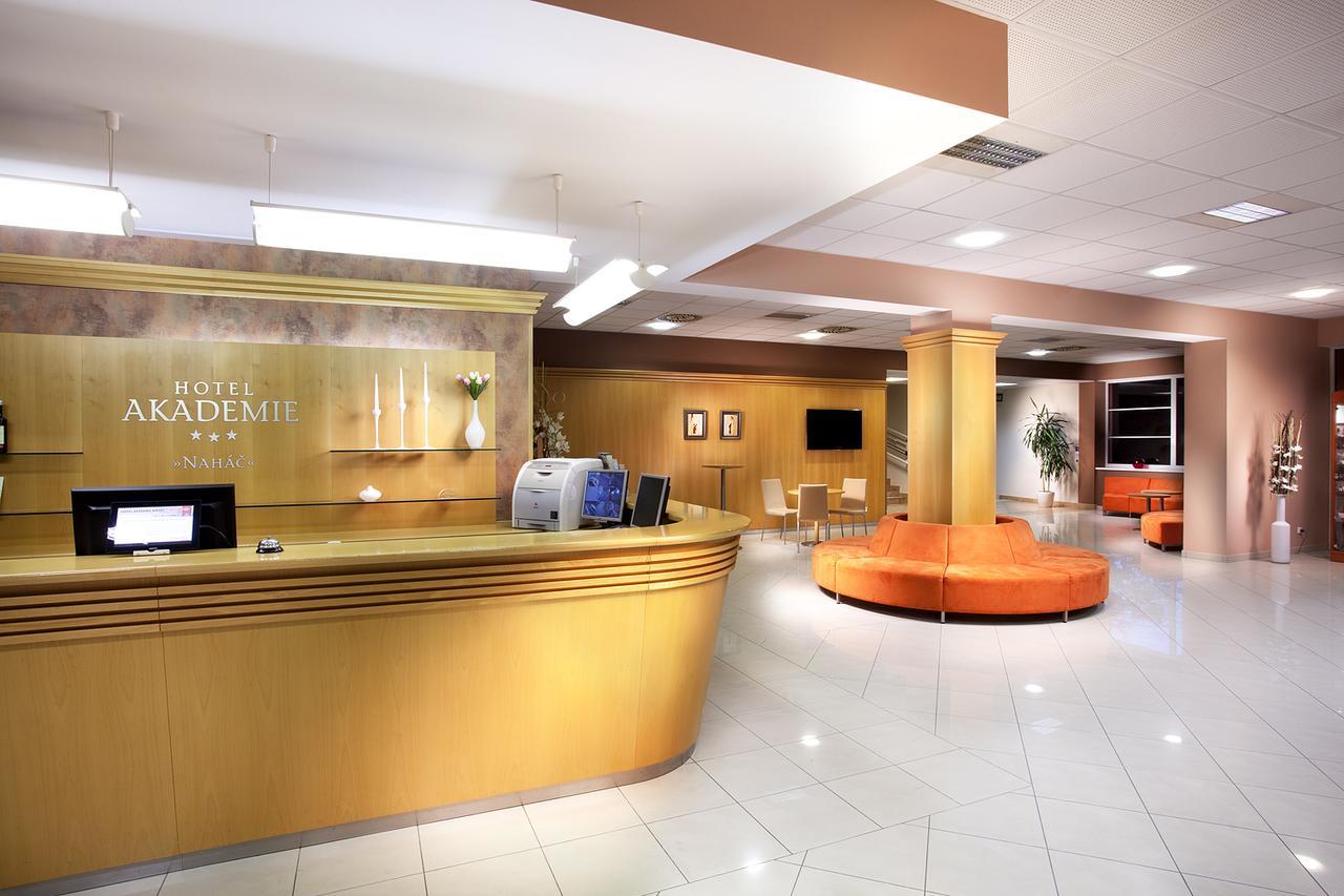 Hotel Akademie Chocerady Ngoại thất bức ảnh